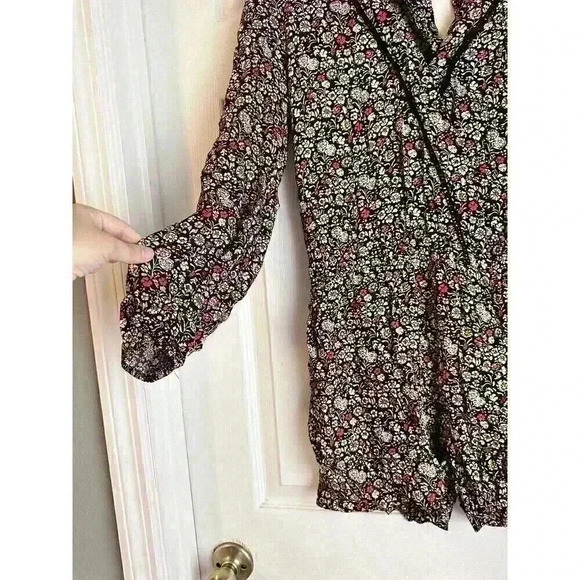 Ann Taylor LOFT Garden Wrap Floral Print Long Sleeve Romper Sz Small New Pockets - Picture 3 of 9